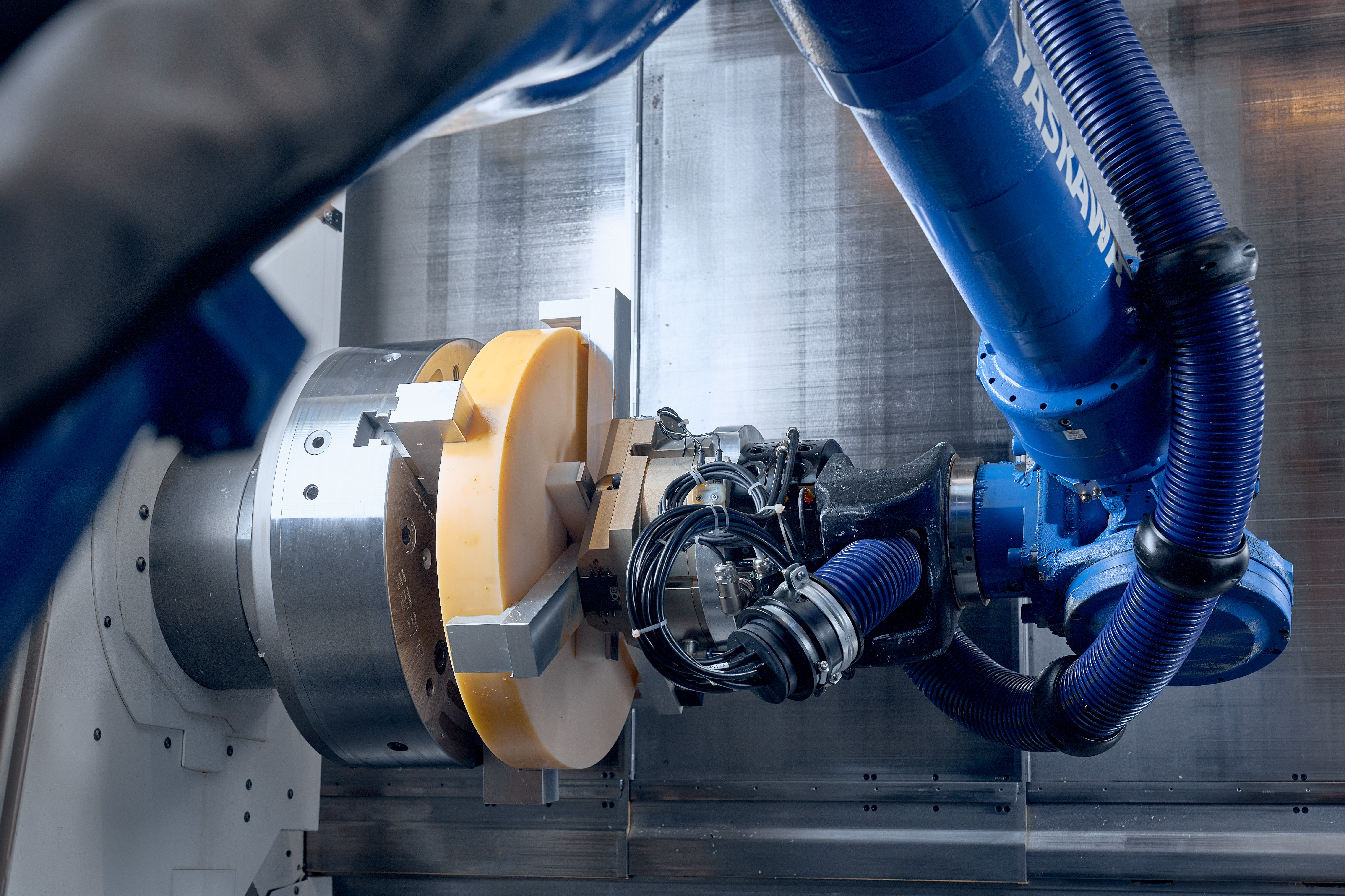 20230424 Licharz Produktion mm CX35405